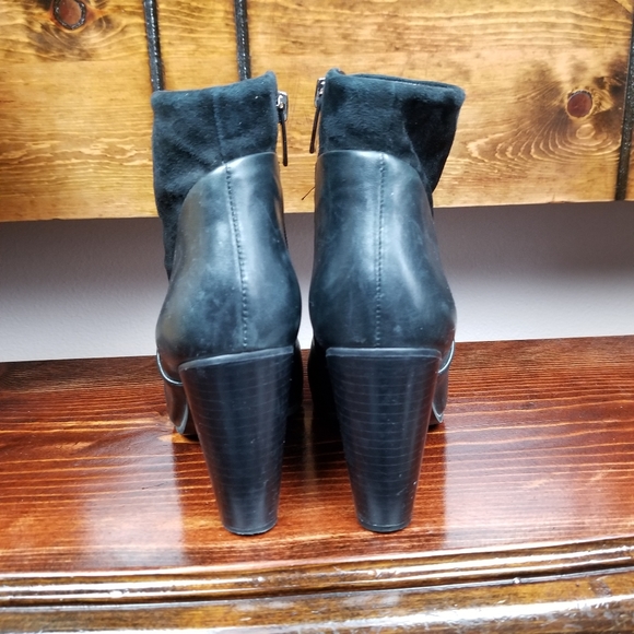 Vince Camuto Leather and Suede Boots Pointed Toe - Picture 3 of 6